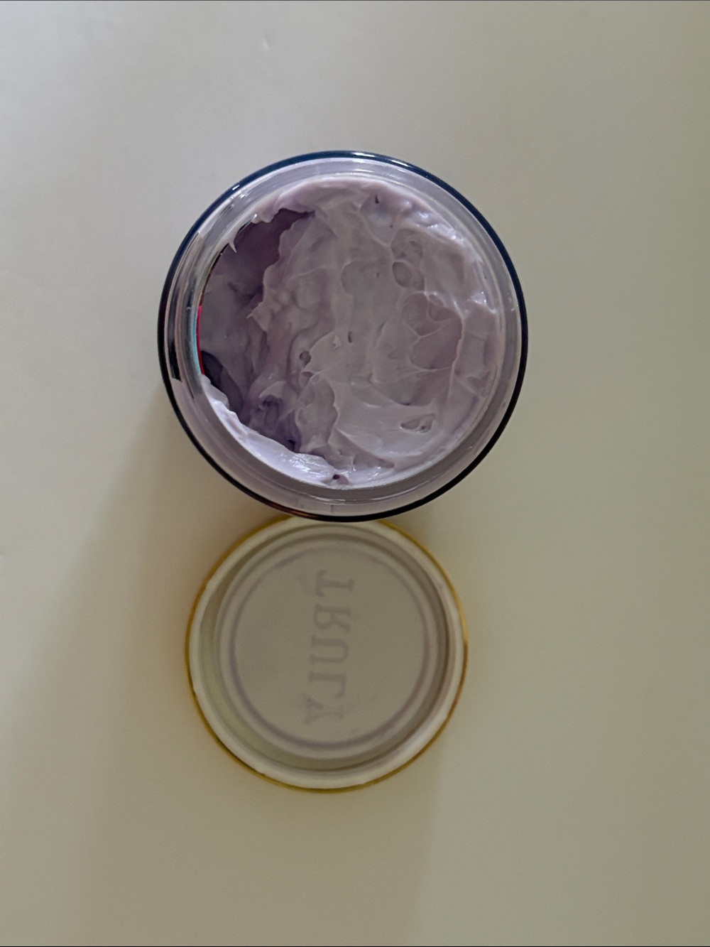 TRULY Glazed Donut After Shave Glow Cream - Picture 3 of 3